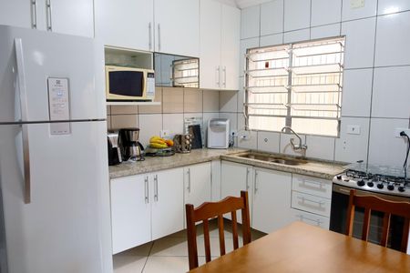 Casa à venda com 207m², 4 quartos e 2 vagas Casa à venda com 207m², 4 quartos e 2 vagascozinha