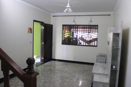 Casa à venda com 225m², 3 quartos e 4 vagasSala