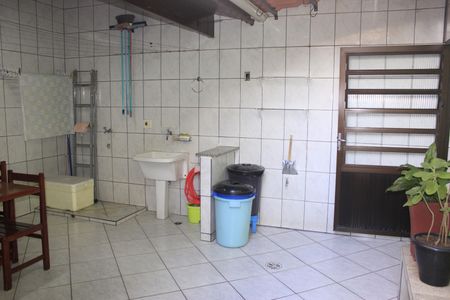 Casa à venda com 225m², 3 quartos e 4 vagasEspaço gourmet & Lavanderia