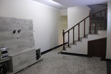 Casa à venda com 225m², 3 quartos e 4 vagasSala