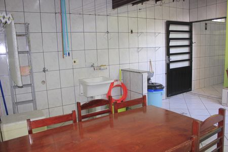 Casa à venda com 225m², 3 quartos e 4 vagasEspaço gourmet & Lavanderia