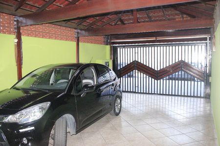 Casa à venda com 225m², 3 quartos e 4 vagasGaragem