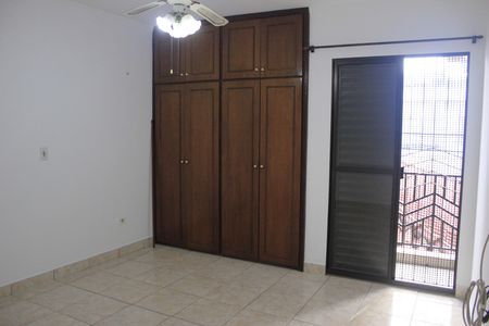 Casa à venda com 225m², 3 quartos e 4 vagasSuíte