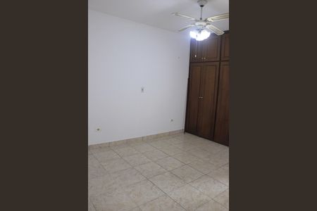 Casa à venda com 225m², 3 quartos e 4 vagasSuíte