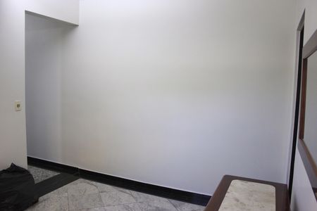 Casa à venda com 225m², 3 quartos e 4 vagasCopa