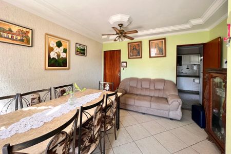 Apartamento à venda com 205m², 3 quartos e 2 vagas Apartamento à venda com 205m², 3 quartos e 2 vagasSala de Jantar