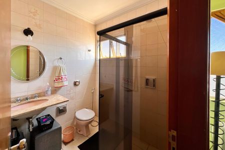 Apartamento à venda com 205m², 3 quartos e 2 vagas Apartamento à venda com 205m², 3 quartos e 2 vagasBanheiro Social