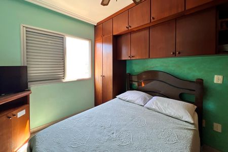 Apartamento à venda com 205m², 3 quartos e 2 vagas Apartamento à venda com 205m², 3 quartos e 2 vagasQuarto Suíte