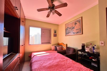 Apartamento à venda com 205m², 3 quartos e 2 vagas Apartamento à venda com 205m², 3 quartos e 2 vagasQuarto 2