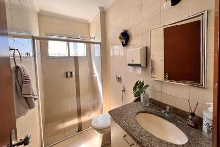 Apartamento à venda com 205m², 3 quartos e 2 vagas Apartamento à venda com 205m², 3 quartos e 2 vagasLavabo