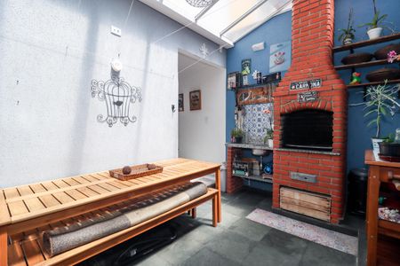 Casa à venda com 145m², 3 quartos e 3 vagas Casa à venda com 145m², 3 quartos e 3 vagasÁrea externa