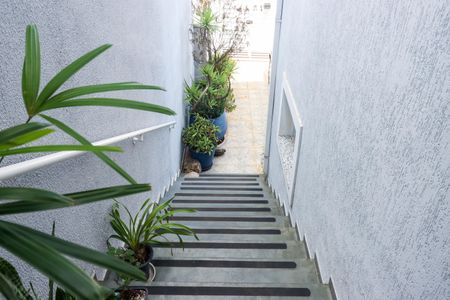 Casa à venda com 145m², 3 quartos e 3 vagas Casa à venda com 145m², 3 quartos e 3 vagasÁrea externa