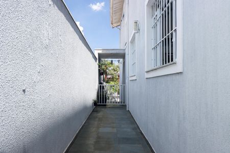 Casa à venda com 145m², 3 quartos e 3 vagas Casa à venda com 145m², 3 quartos e 3 vagasÁrea externa