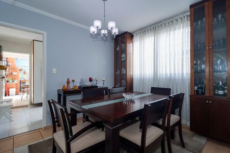 Casa à venda com 145m², 3 quartos e 3 vagas Casa à venda com 145m², 3 quartos e 3 vagasSala de Jantar