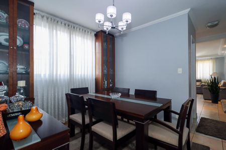 Casa à venda com 145m², 3 quartos e 3 vagas Casa à venda com 145m², 3 quartos e 3 vagasSala de Jantar