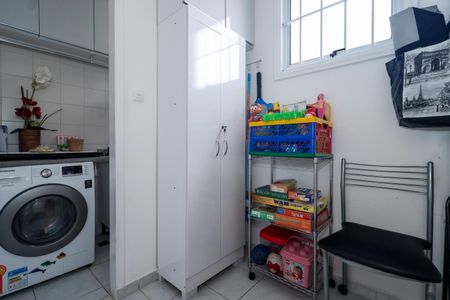 Casa à venda com 145m², 3 quartos e 3 vagas Casa à venda com 145m², 3 quartos e 3 vagasÁrea de Serviço