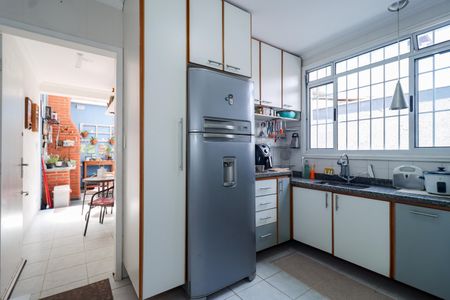 Casa à venda com 145m², 3 quartos e 3 vagas Casa à venda com 145m², 3 quartos e 3 vagasCozinha