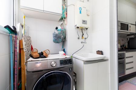 Apartamento à venda com 64m², 2 quartos e 2 vagasÁrea de Serviço