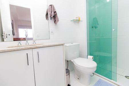 Apartamento à venda com 64m², 2 quartos e 2 vagasBanheiro da Suíte