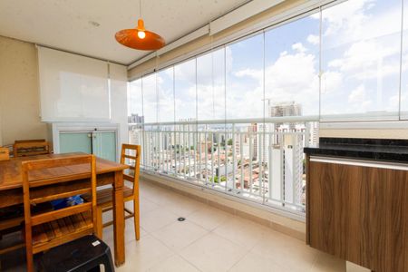 Apartamento à venda com 64m², 2 quartos e 2 vagasVaranda