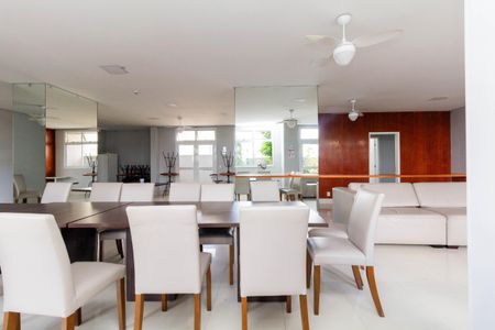 Apartamento à venda com 64m², 2 quartos e 2 vagasÁrea comum - Salão de festas