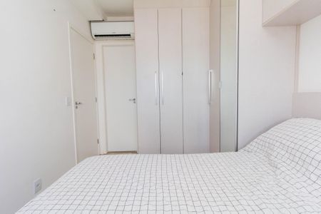 Apartamento à venda com 64m², 2 quartos e 2 vagasQuarto 2 - suíte