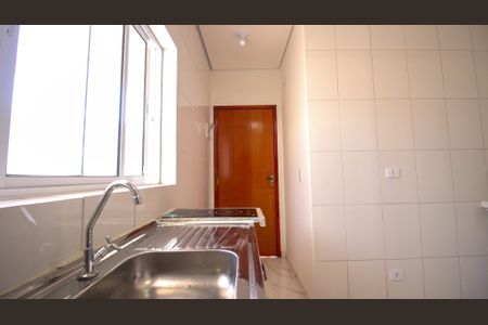 Apartamento para alugar com 28m², 2 quartos e sem vaga Apartamento para alugar com 28m², 2 quartos e sem vagaSala/Cozinha/Área de Serviço