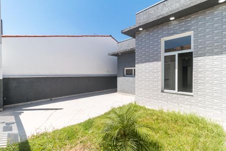 Casa de condomínio para alugar com 75m², 3 quartos e 2 vagasGaragem/Fachada