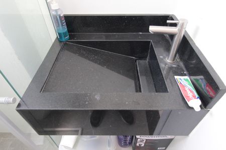 Apartamento à venda com 80m², 2 quartos e 2 vagasBanheiro Social