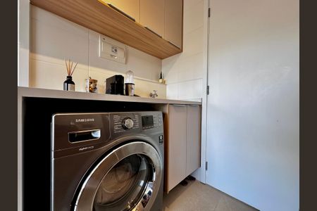 Apartamento à venda com 28m², 1 quarto e sem vaga Apartamento à venda com 28m², 1 quarto e sem vagaÁrea de Serviço