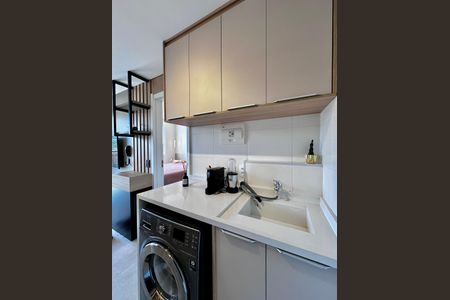 Apartamento à venda com 28m², 1 quarto e sem vaga Apartamento à venda com 28m², 1 quarto e sem vagaÁrea de Serviço