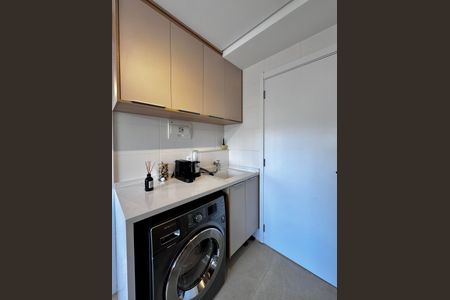 Apartamento à venda com 28m², 1 quarto e sem vaga Apartamento à venda com 28m², 1 quarto e sem vagaÁrea de Serviço