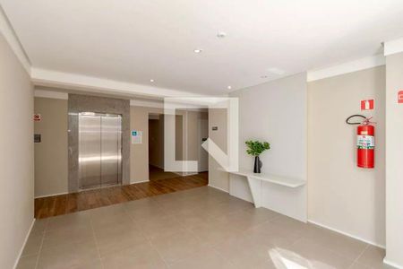 Apartamento à venda com 28m², 1 quarto e sem vaga Apartamento à venda com 28m², 1 quarto e sem vagaHall Social Bloco