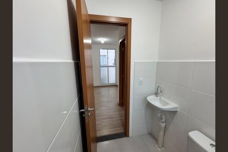 Apartamento à venda com 45m², 2 quartos e 2 vagas Apartamento à venda com 45m², 2 quartos e 2 vagasBanheiro