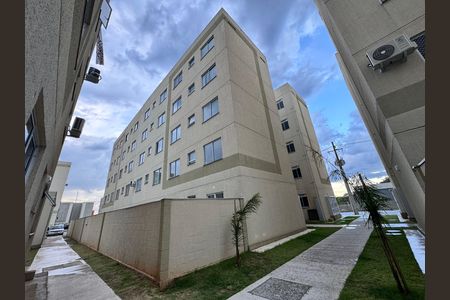 Apartamento à venda com 45m², 2 quartos e 2 vagas Apartamento à venda com 45m², 2 quartos e 2 vagasFachada do bloco