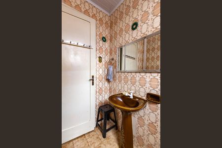 Casa à venda com 150m², 3 quartos e 2 vagasBanheiro