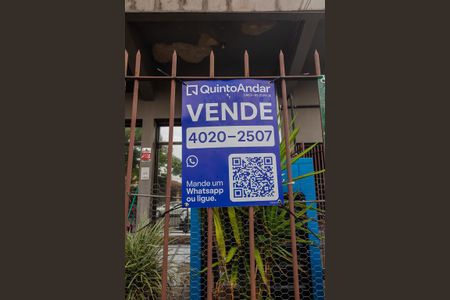 Casa à venda com 700m², 2 quartos e 10 vagas Casa à venda com 700m², 2 quartos e 10 vagasPlaquinha instalada