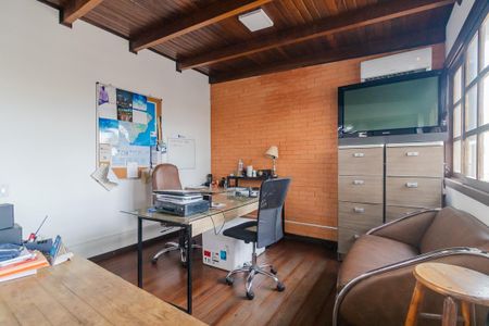 Casa à venda com 700m², 2 quartos e 10 vagas Casa à venda com 700m², 2 quartos e 10 vagasÁrea comum - Sala comercial