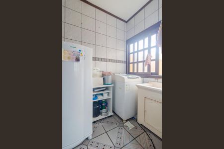 Casa à venda com 700m², 2 quartos e 10 vagas Casa à venda com 700m², 2 quartos e 10 vagasÁrea de Serviço