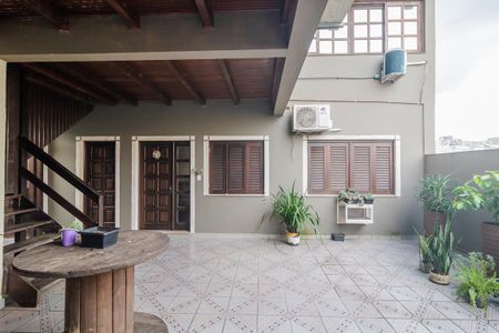 Casa à venda com 700m², 2 quartos e 10 vagas Casa à venda com 700m², 2 quartos e 10 vagasFachada do Apartamento 2