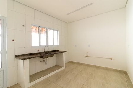 Casa para alugar com 80m², 2 quartos e 2 vagasCozinha
