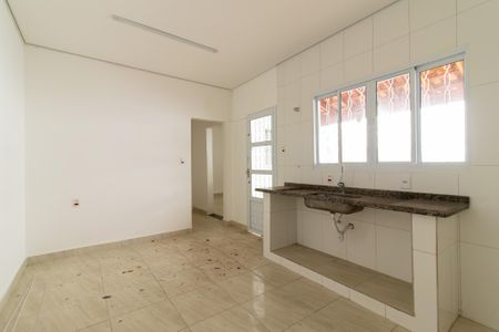 Casa para alugar com 80m², 2 quartos e 2 vagasCozinha