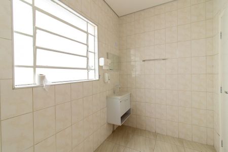 Casa para alugar com 80m², 2 quartos e 2 vagasBanheiro