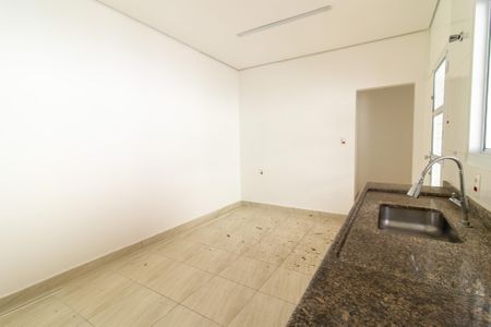 Casa para alugar com 80m², 2 quartos e 2 vagasCozinha