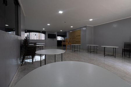 Apartamento para alugar com 64m², 2 quartos e 1 vaga Apartamento para alugar com 64m², 2 quartos e 1 vagaÁrea comum - Salão de festas
