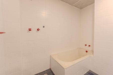 Apartamento para alugar com 350m², 6 quartos e 4 vagasBanheiro 1