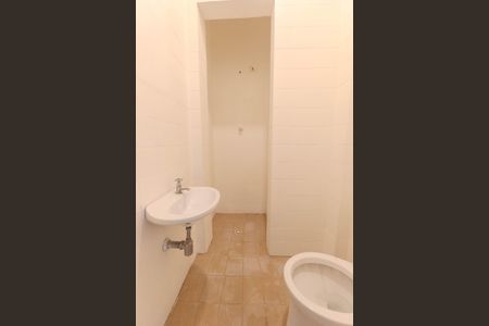 Apartamento para alugar com 350m², 6 quartos e 4 vagasBanheiro de serviço