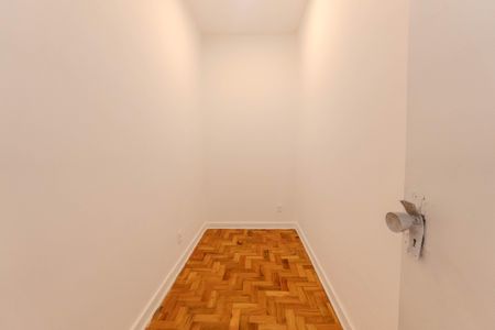 Apartamento para alugar com 350m², 6 quartos e 4 vagasQuarto de Serviço 2
