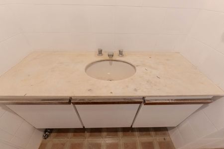 Apartamento para alugar com 350m², 6 quartos e 4 vagasBanheiro 2