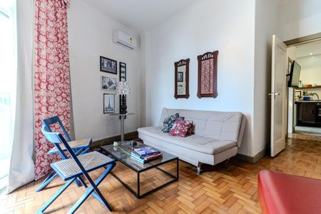 Apartamento à venda com 60m², 2 quartos e sem vagaSala